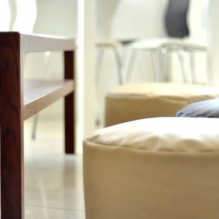 Midtown Hostel *