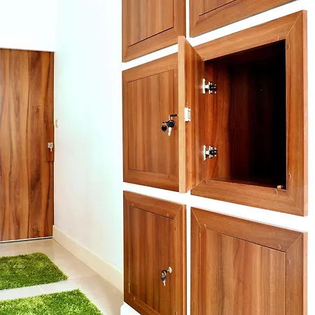 Midtown ホステル *