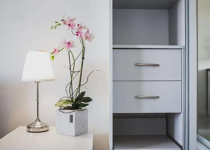 Midtown Хостел